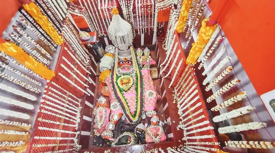 Bade Hanuman Ji Temple